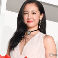 沢尻エリカ、4年ぶり近影公開に衝撃の声相次ぐ “金髪ポニーテール”姿が話題 画像