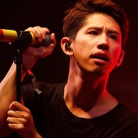 ワンオクTaka「ずっと尊敬できる唯一の音楽の先輩」とLA滞在2ショット&手料理が話題に 画像