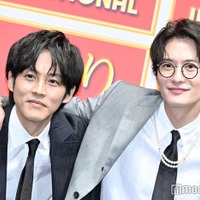 松坂桃李に「VIVANT」いじり 岡田将生も“キャッチコピー”で参戦<ゆとりですがなにか インターナショナル> 画像