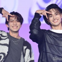 Aぇ! group正門良規&小島健、2ショットランウェイで“Aぇポーズ” エド・はるみのギャグも披露<Seventeen夏の学園祭2023> 画像