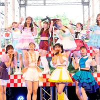 つばきファクトリー、太鼓・はっぴ・浴衣…野外で“灼熱”お祭りライブ 新曲初披露にファン熱狂<レポ・セットリスト> 画像