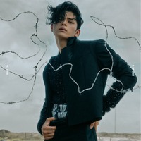 眞栄田郷敦、独創的なファッションストーリーで魅了「HIGHSNOBIETY JAPAN」表紙登場 画像