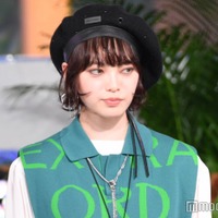 平手友梨奈「HYBE」移籍後初公の場“てちムロ”コンビに歓声湧く<うちの弁護士は手がかかる> 画像