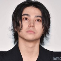 村上虹郎、休養発表後初の公の場で涙目 言葉詰まらせ挨拶<東京リベンジャーズ2 血のハロウィン編 -決戦-> 画像
