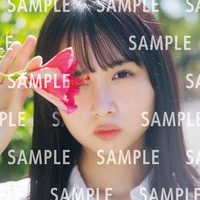 日向坂46上村ひなの、まっすぐな瞳にドキッ 特典ポストカード第2弾先行公開<そのままで> 画像