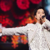 山下智久、ライブ中にNEWS宣伝 20周年ツアーは「見に行こうと思う」小山慶一郎駆けつける 画像