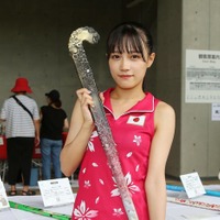 ホッケーアンバサダー・つばきファクトリー河西結心、女子日本代表“さくらジャパン”ユニフォーム姿で登場 サプライズ演出に拍手喝采 画像