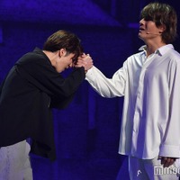 Snow Man渡辺翔太、アドリブシーン苦戦 ゲネプロ舞台上で堂々嘆く「全部光一のせい」<DREAM BOYS> 画像