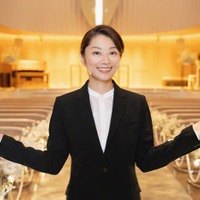 小池栄子、笑顔で主演ドラマ「コタツがない家」クランクイン 1人での撮影に「早くみんなに会いたいです」<コメント> 画像