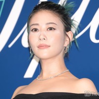 高畑充希、父から贈られた初ジュエリーは「ティファニー」グリーンヘア×オフショルダードレスで登場<ティファニー表参道オープニングイベント> 画像