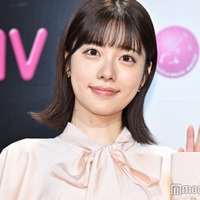 礒部花凜、初の水着&ランジェリー撮影の心境語る 念願の1st写真集に感慨「自然体で臨めた」<私めく> 画像