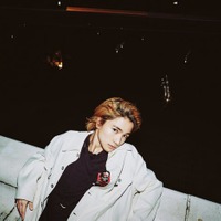 木戸大聖「First Love 初恋」の素朴さ裏切る金髪スタイル&クールな眼差し 画像