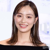 内田理央、幼少期ショット公開 ぬいぐるみにも注目集まる「すごい」「素敵すぎる」 画像