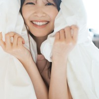 久間田琳加、一泊二日旅で“プライベート感満載”な姿 2024年カレンダー決定 画像
