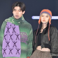 なこなこカップルが笑顔封印 色違いアイテム&なごみのウエストチラ見せも<GirlsAward 2023 A/W> 画像