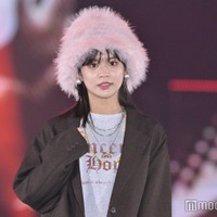 永瀬莉子、 ショーパンでランウェイ闊歩 ファーハットで冬先取り<GirlsAward 2023 A/W> 画像