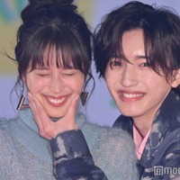 広瀬アリス&なにわ男子・道枝駿佑「ガルアワ」登場で“アオハル”全開 “ほっぺむにゅ”に大歓声<GirlsAward 2023 A/W> 画像