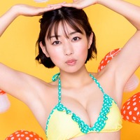 凛咲子、色白美バスト披露 博多美女の眩しいグラビア 画像