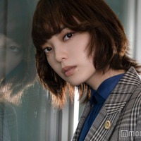 平手友梨奈の“夢を叶える秘訣”が一貫している理由 初共演・ムロツヨシは「愛情を感じます」<「うちの弁護士は手がかかる」インタビュー> 画像