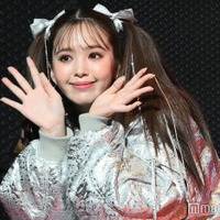 藤田ニコル、シルバーの華やかコーデ トップバッターで登場<ViVi Night2023> 画像