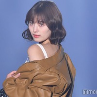 鶴嶋乃愛、ジャケットから肩チラリ 可愛すぎる仕草にキュン<TGC 北九州 2023> 画像