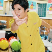 田中圭、1人ボウリングで自己ベスト更新に挑戦 画像