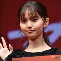 齋藤飛鳥「マイホームヒーロー」オファーを受けた理由 ピアノ本人演奏に佐々木蔵之介が感動 画像