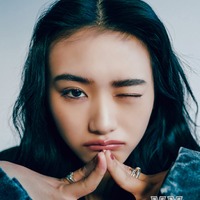 櫻坂46山崎天「ViVi」新連載スタート デニムファッション&ウインクで魅了 画像