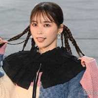 那須ほほみ、ミニスカ&ブーツから太ももスラリ 舌ペロも可愛い<TGC フェス 山梨 2023> 画像