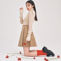 今田美桜、透けトップスでほっそり二の腕際立つ 美脚も大胆魅せ 画像