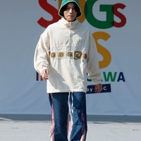 山下幸輝、キュートな笑顔に釘付け 異素材組み合わせパンツ着こなす<SDGs FES in EDOGAWA> 画像