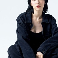 三吉彩花、美谷間&鍛え抜かれた腹筋披露 ハードなトレーニング裏話も 画像
