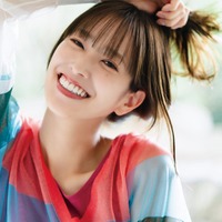 日向坂46佐々木久美、爽やかな笑顔にキュン「週マガ」初表紙 画像