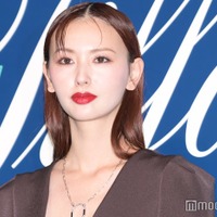 鈴木えみ、“額の裂け目から綿”衝撃ハロウィンメイク披露「どうなってるの?」と注目集まる 画像