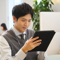 <いちばんすきな花 第4話>夜々の母・沙夜子、突然訪問 椿&紅葉が思わぬ場所で遭遇 画像