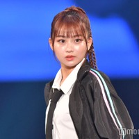 「今日好き」みとゆな、雰囲気ガラリ クールなシャツ姿でウォーキング<札幌コレクション 2023 A/W> 画像