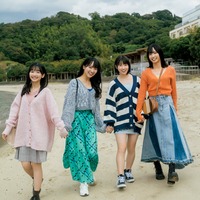 STU48石田千穂・甲斐心愛・沖侑果・高雄さやか、ショーパンで美脚披露 秋の女子旅堪能<独占カットあり> 画像