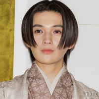 FANTASTICS八木勇征、着物姿でIKKOと“背負い投げ~!” コムドットやまとがツッコミ 画像