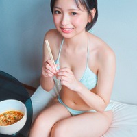 「ミスマガジン2023」読者特別賞・一ノ瀬瑠菜、水着姿で激辛挑戦 食欲そそるエモグラビアに 画像