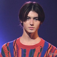 Z世代から人気誇るイケメン・翔、美貌放つ 派手柄ニットで華やかに<TGC teen 2023 Winter> 画像