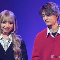 「今日好き」“やまあい”須藤大和、細川愛沙を引き寄せハグ・恋人繋ぎでラブラブランウェイ<TGC teen 2023 Winter> 画像