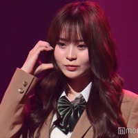さくてぃん(さくら)、ミニスカ制服の美脚が眩しい<TGC teen 2023 Winter> 画像