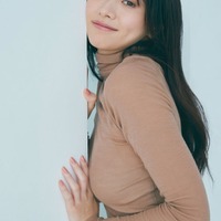 森香澄、タイト衣装で美ボディライン披露 画像