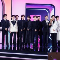 SEVENTEEN、大賞「Album of the Year」受賞で“4冠”達成 活動休止中・S.COUPSサプライズ登場・SEUNGKWANは涙<2023 MAMA AWARDS DAY2> 画像