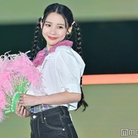 ミチ、美デコルテ&美脚披露 ミニ丈ドレス姿に「スタイル良すぎ」「眼福」と反響 画像