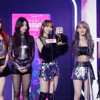 LE SSERAFIM「Favorite Dance Performance Female Group」受賞 投げキスで感謝伝える<2023 MAMA AWARDS DAY2> 画像