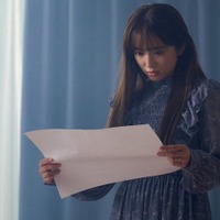 <18歳、新妻、不倫します。 第9話>煌、明花に離婚届を残し姿消す 三条への復讐の結末は? 画像