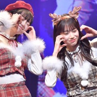 美人TikToker・Marina&れねぴ、色白美脚輝くサンタコス姿に視線集中<学生ランウェイ> 画像