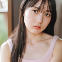 乃木坂46賀喜遥香、素肌にドキッ ヒロイン感あふれる姿で「ヤングマガジン」表紙 画像