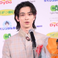 横浜流星、サプライズゲストを“逆祝福” 主演男優賞で苦労を語る<第48回報知映画賞> 画像